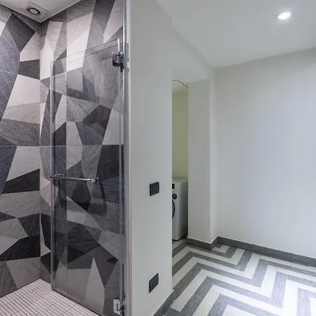 Armani House - Center Apartment